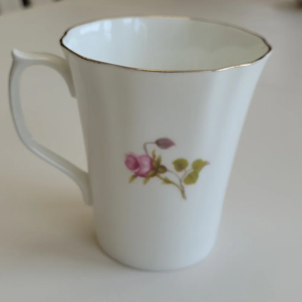 Springfield bone china mug - Picture 2 of 5
